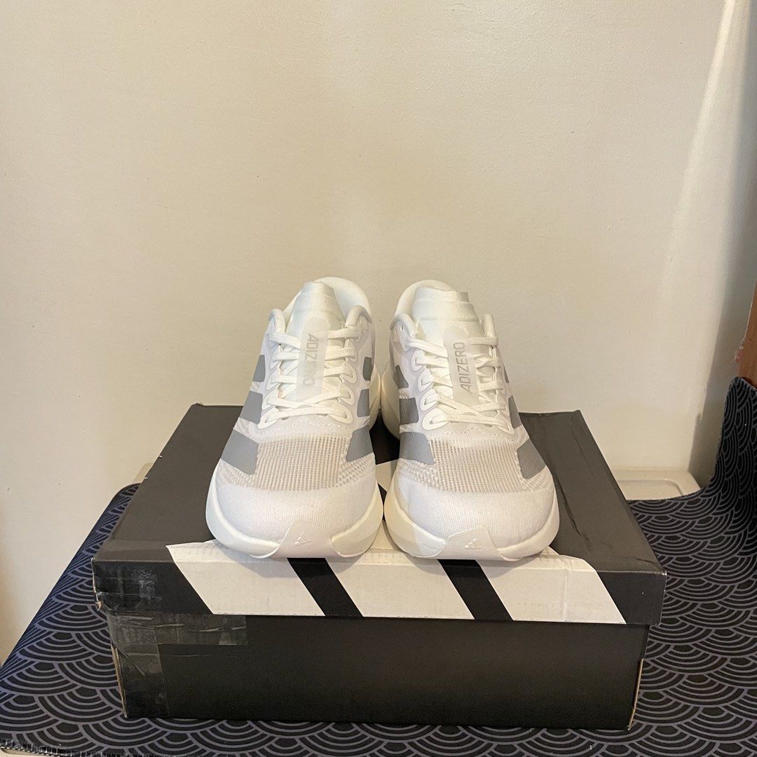 Adidas Adizero Evo SL 41eu (Category: Sneakers) located in Manila. Submitted by bads0824 (Listing ID 1464231253, Image 3). Description: Adizero Evo SL beige/silver Size 8 mens/ 41 eu Brandnew with box Loc: Indang, Cavite.