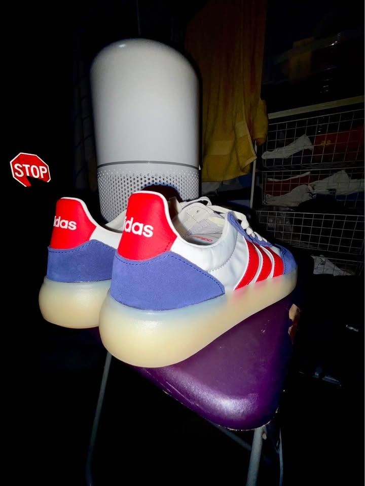 Adidas Barreda Decode (Category: Sneakers) located in Valenzuela. Submitted by newhorse.27726b (Listing ID 1464238663, Image 2). Description: Adidas Samba OG - White leather, blue suede, red stripes. Classic gum sole. Perfect for everyday style..