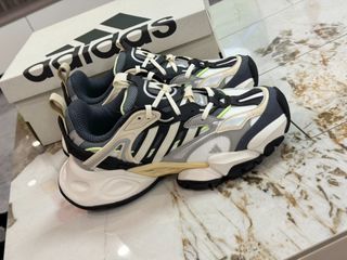 (Category: ) located in . Submitted by sell0ra_fashion (Listing ID 1464200885, Image 1). Description: .