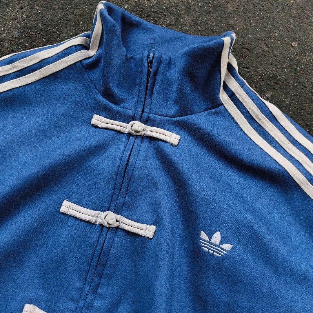ADIDAS CNY JACKET (Category: Coats, Jackets and Outerwear) located in Las Pinas. Submitted by omakimushroom (Listing ID 1464162052, Image 2). Description: NOT UKAY! Personal preloved Adidas CNY jacket Size Large Color may vary sa photos. Actual color attached in post. No issues No longer in use 4k+sf Pay first Jnt, lalamove, pickup sa bahay Location: Las Piñas, Metro Manila.