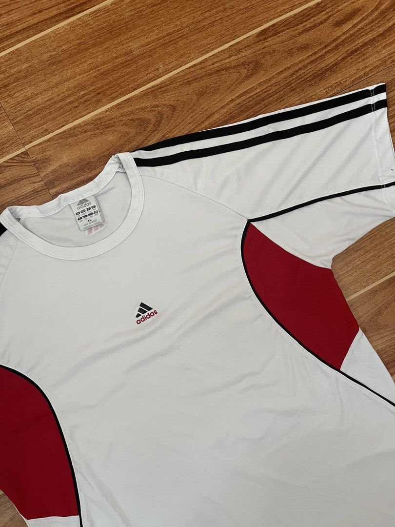 Adidas Drifit Shirt (Category: Tshirts & Polo Shirts ) located in Manila. Submitted by stmngo (Listing ID 1464181927, Image 2). Description: Size XL on tag (best fit to large) Width 21 inches Length 29 inches Good Condition .