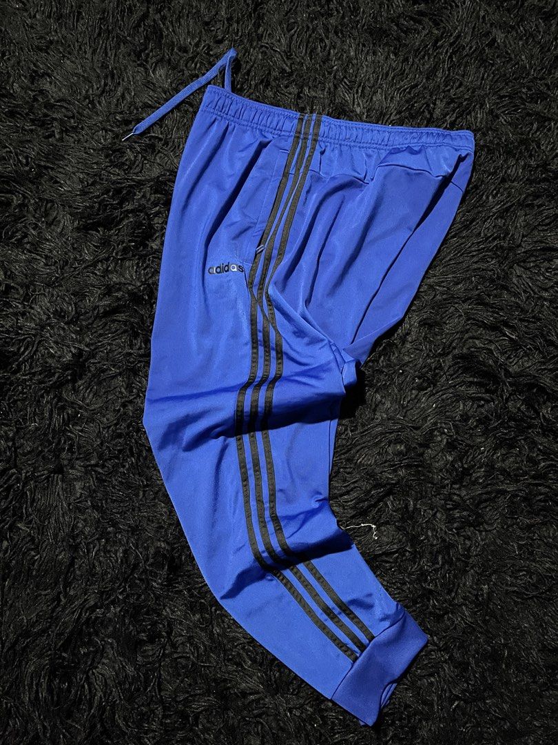 Adidas jogger (Category: Joggers) located in San Jose. Submitted by aldbbch (Listing ID 1464167627, Image 2). Description: .