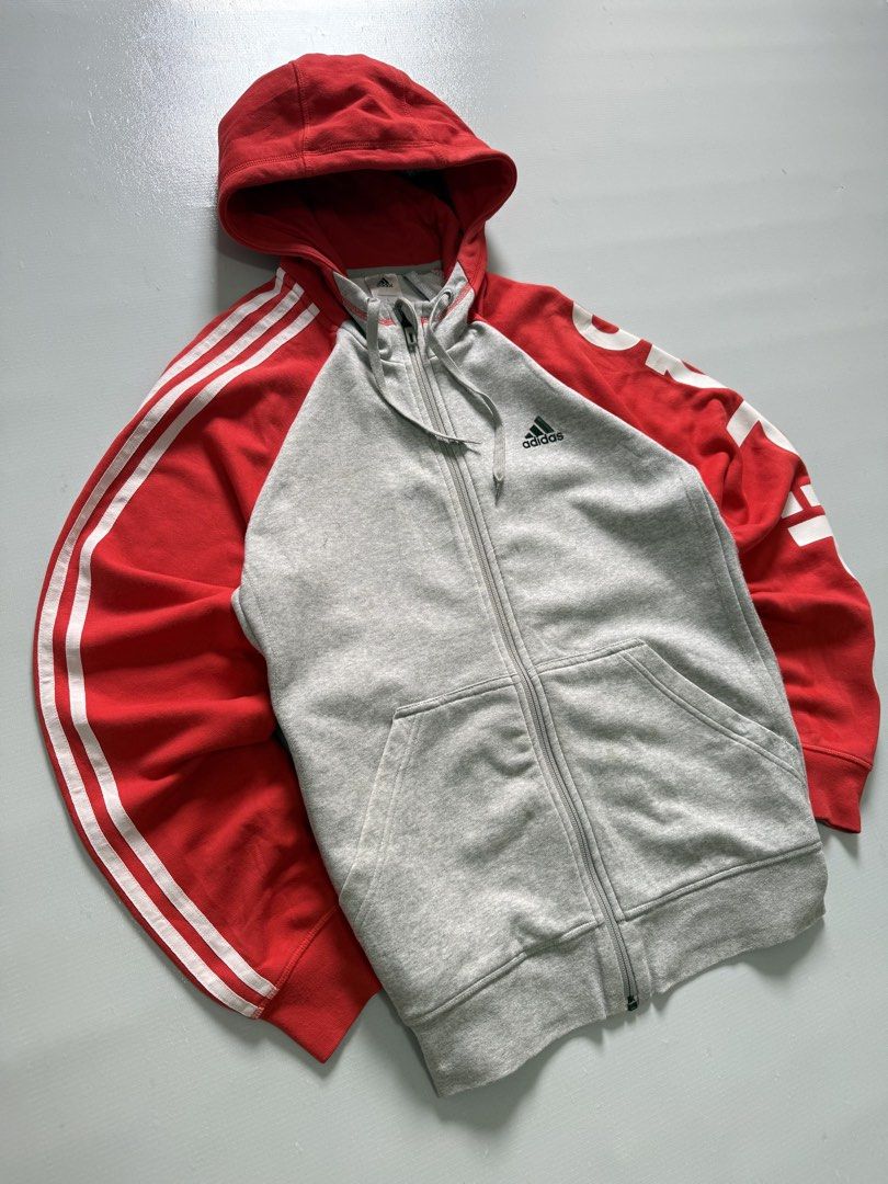 ADIDAS PULL OVER HOODIE JACKET (Category: Coats, Jackets and Outerwear) located in Cavite. Submitted by chooseyouroutfit (Listing ID 1464300909, Image 1). Description: ADIDAS PULL OVER HOODIE JACKET Ganda ng tela Tight ribbings Big print sa sleeves Length - 25 Width - 22 Excellent condition Check detailed pictures .