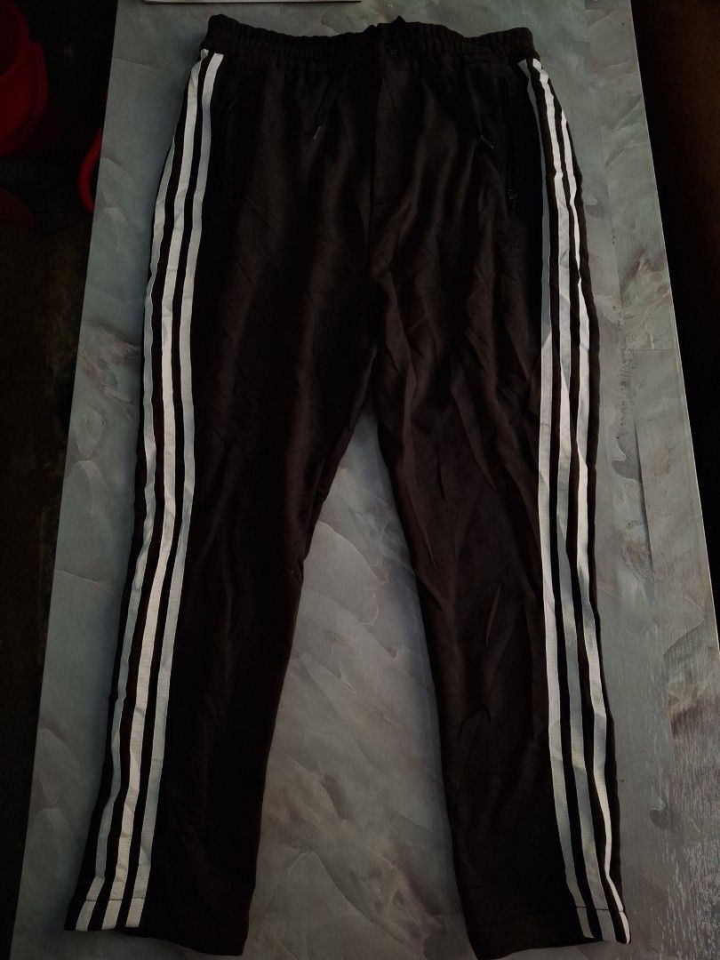 ADIDAS SWEATPANTS (Category: Activewear) located in Cavite. Submitted by adynnej.various.items (Listing ID 1464223222, Image 1). Description: W: 32-38 L: 37 COLOR RATE: 8.8/10.
