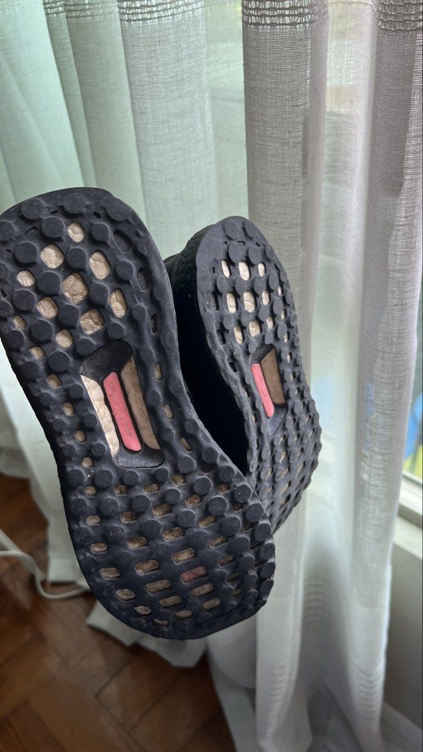 Adidas Ultraboost 1.0 (Category: Sneakers) located in Pasay City. Submitted by coffilm (Listing ID 1464209883, Image 3). Description: Adidas Ultraboost 1.0 Size: US 6 1/2 UK 5 Pickup: Palm Beach Villas, Pasqy City.