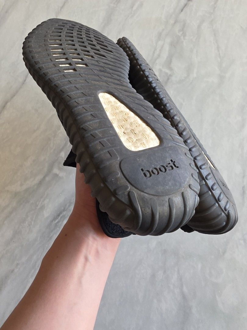 Adidas Yeezy Boost 350 V2 "Blue Stripe" (Category: Sneakers) located in Manila. Submitted by lemmeloveyou (Listing ID 1464145573, Image 3). Description: Adidas Yeezy Boost 350 V2 "Blue Stripe" - Black knit with blue stripe..