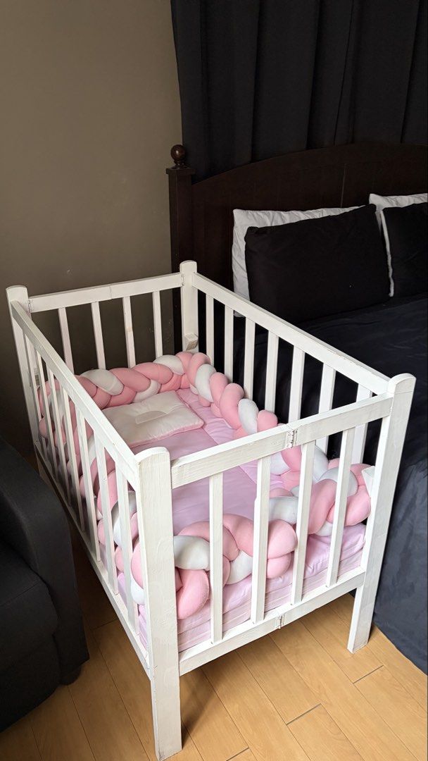ADJUSTABLE CRIB SET FOR SALE ‼️ (Category: Cots & Cribs) located in Marikina City. Submitted by sesemico (Listing ID 1464272162, Image 1). Description: size: 22x36 regular foam uratex foam braided crib bumper used for 7 months still in good condition rfs: switching to a playpen pick up & del via lalamove only location: Sto. Niño, Marikina City still negotiable for sure buyer.