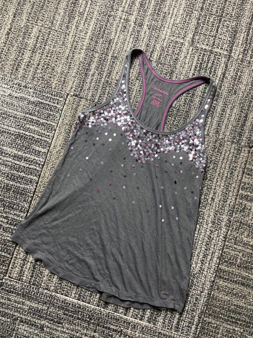 Aeropostale Sparkley Chevron Pattern Tank Top (Category: Sleeveless) located in Manila. Submitted by rdtp2 (Listing ID 1464234974, Image 2). Description: size small 16.5x25 no flaw excellent condition 9.5/10.
