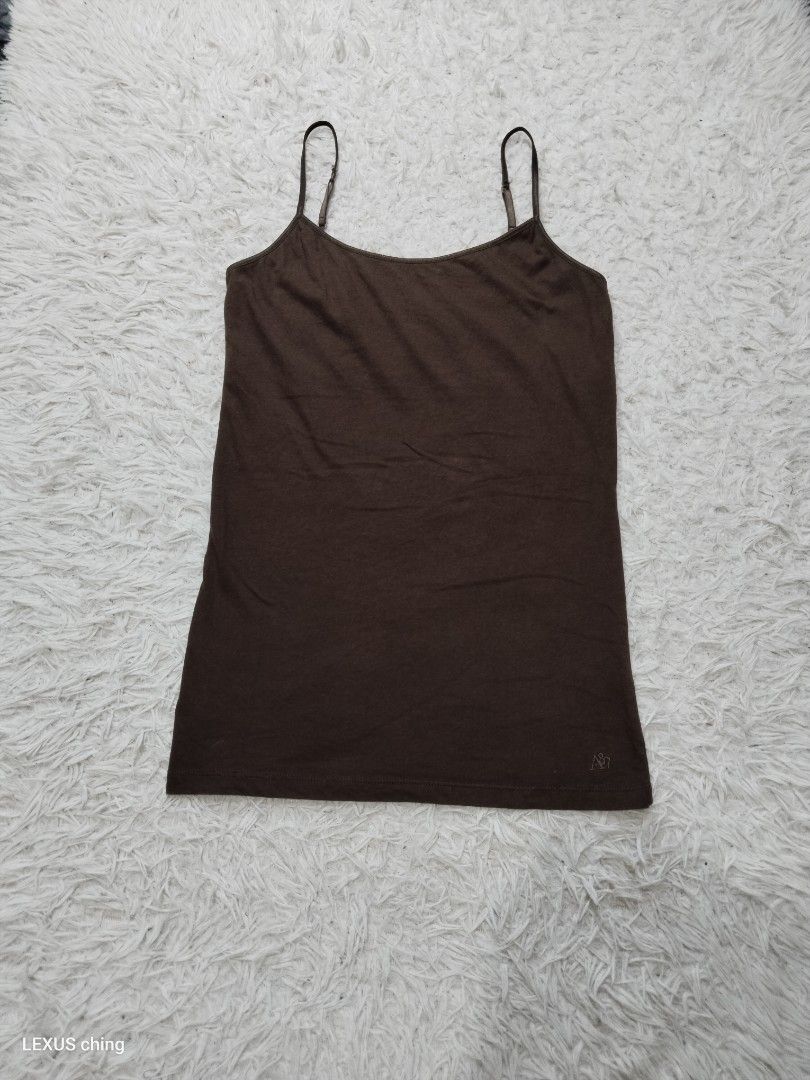 Aeropostale womens cami top adjustable straps (Category: Sleeveless) located in Manila. Submitted by lexusthrift1995 (Listing ID 1464139155, Image 2). Description: Size- LARGE on tag but fit to SMALL to MEDIUM Dimension- 14x25 Color rate- 9/10 Condition-9/10 issue- no issue good condition ‼️200.pesos plus shipping fee 💸MODE OF PAYMENT- GCASH payment first 🚛MODE OF DELIVERY- J&T or LALAMOVE 📍LOCATION- NORTH CALOOCAN CAMARIN BRGY.177 1705 SUNFLO