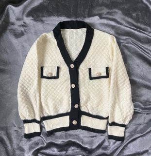 (Category: ) located in . Submitted by kevinthriftshop (Listing ID 1464283823, Image 1). Description: .