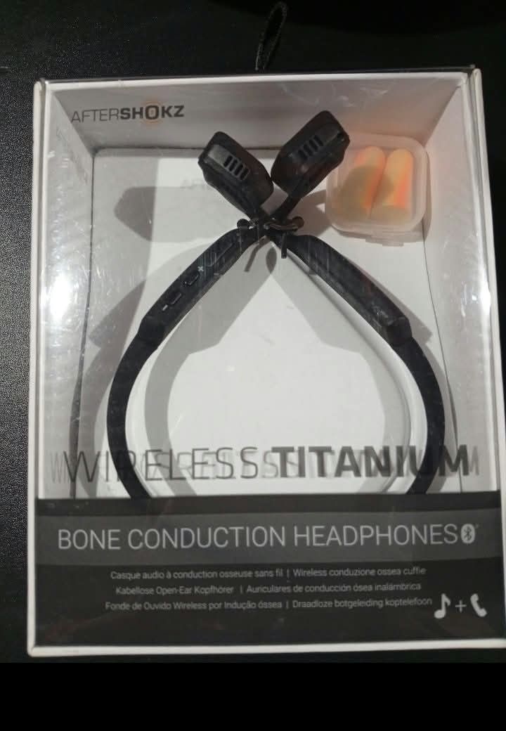 AfterShokz Titanium Bone Conduction Wireless Headphones (Category: Headphones & Headsets) located in Malabon City. Submitted by momshieraqz (Listing ID 1464264506, Image 1). Description: Brand New AfterShokz Trekz Titanium with Mic📝 Description:Authentic bone conduction sports headphones Brand new, With mic, Sweat-proof, lightweight titanium frame Perfect for running, cycling, workouts 💰 Price: ₱3,500 (negotiable) 📍 Location: Malabon / Metro M