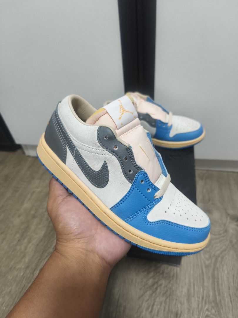 Air Jordan 1 Low SE Tokyo (Category: Sneakers) located in Manila. Submitted by brts_27 (Listing ID 1464297972, Image 1). Description: - Air Jordan 1 Low SE Tokyo - Colorway: University Blue and Grey - Materials: Mix of leather and suede - Sole: Light tan - Laces: Cream - Ideal for casual wear and everyday styling Size 3.5men / 22.5CM Condition: Brand New Price: 3,450.00 only Location: Santa Ana Manila.