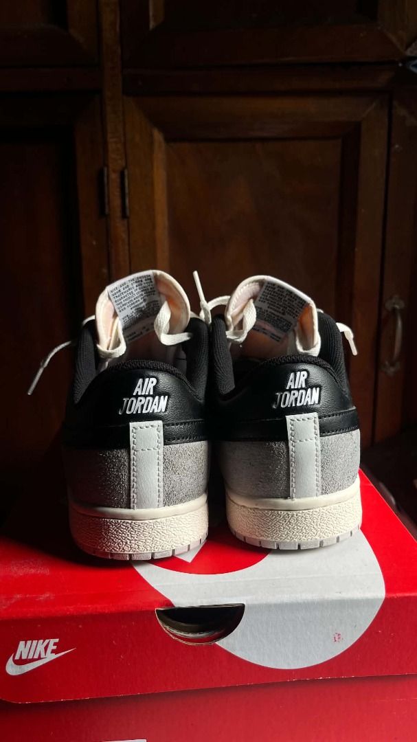 Air Jordan Skyline Low (Summit White/Black) (Category: Sneakers) located in Angeles City. Submitted by sargedave-347 (Listing ID 1464256922, Image 3). Description: - Bought directly from a Nike Factory Store. - Used only 2–3 times (just to try it) - Still in excellent condition. - Well-maintained and authentic..