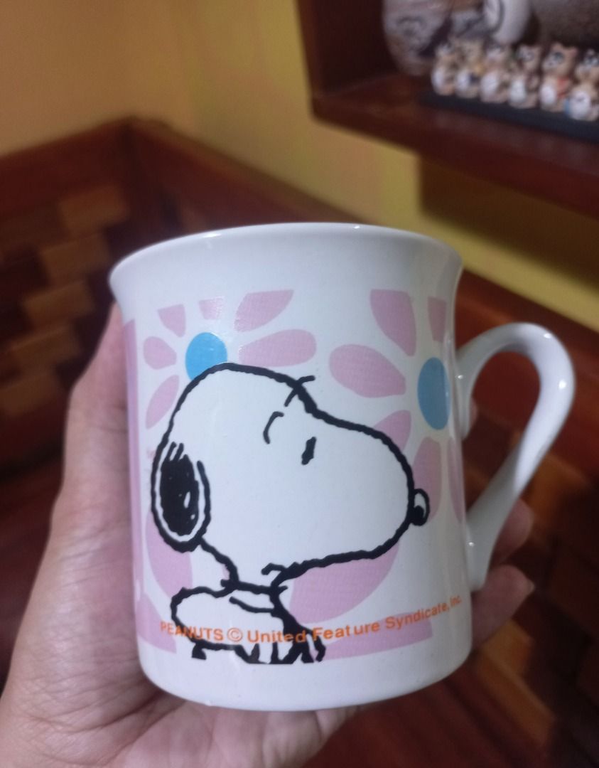 AUTHENTIC Peanuts Snoopy Ceramic Mug (Category: Coffee & Tea Tableware) located in Pugo. Submitted by mhylee_fang1989 (Listing ID 1464247844, Image 1). Description: .