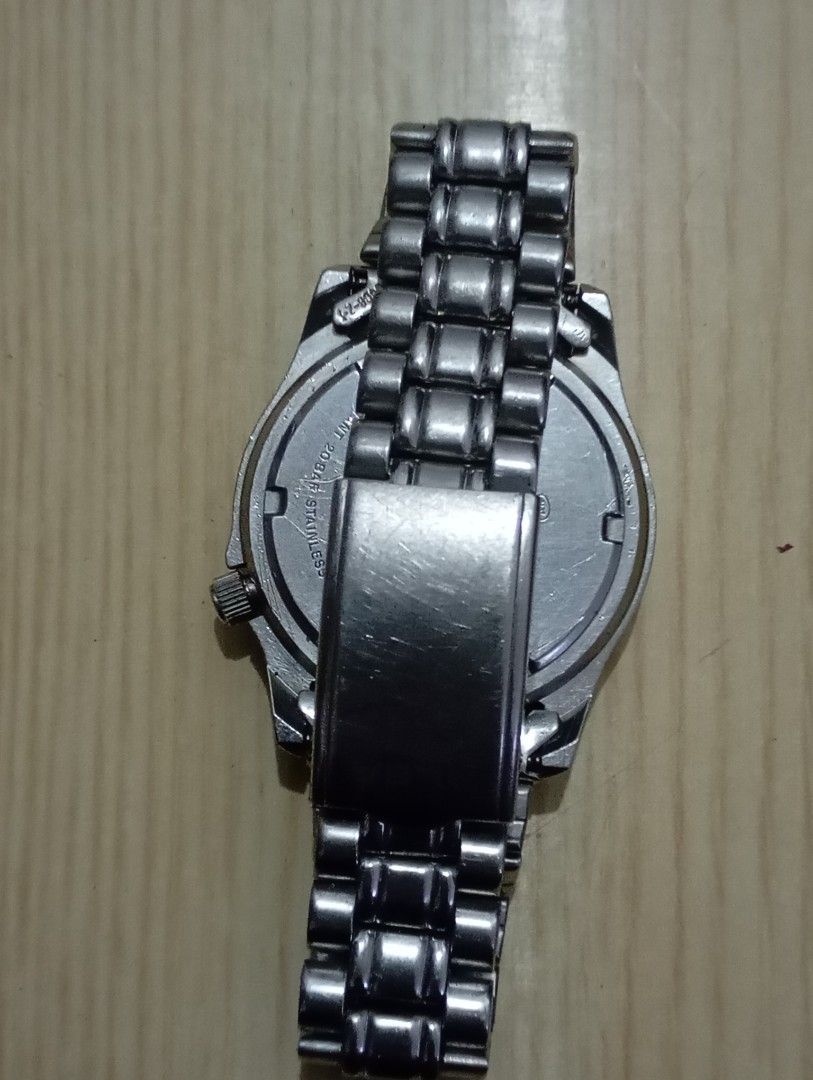 Alba aqua gear (Category: Men's Watches) located in Las Pinas. Submitted by the_recycle_shop (Listing ID 1464266167, Image 3). Description: Original good working condition Quartz with battery 35mm medium fits wrist 6.8 inches.