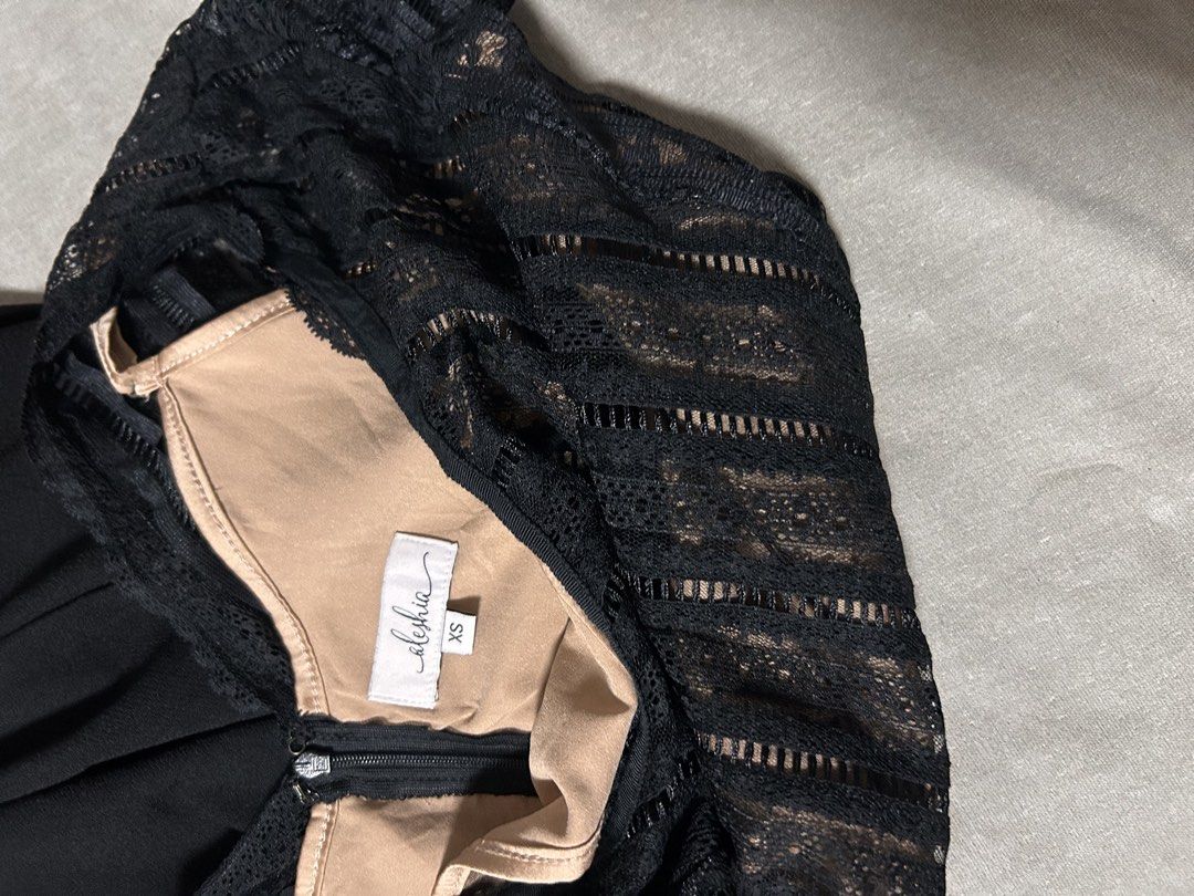 ALESHIA (Category: Dresses) located in Davao. Submitted by sart0ria85 (Listing ID 1464297778, Image 3). Description: A lace top, satin mid ribbon and a pleated skirt ensemble dress in all black. With skin tone inner shirt. 97%POLYESTER 3%SPANDEX MADE IN HONGKONG 🇭🇰 XSMALL. Size 2 EXCELLENT CONDITION (98/100).