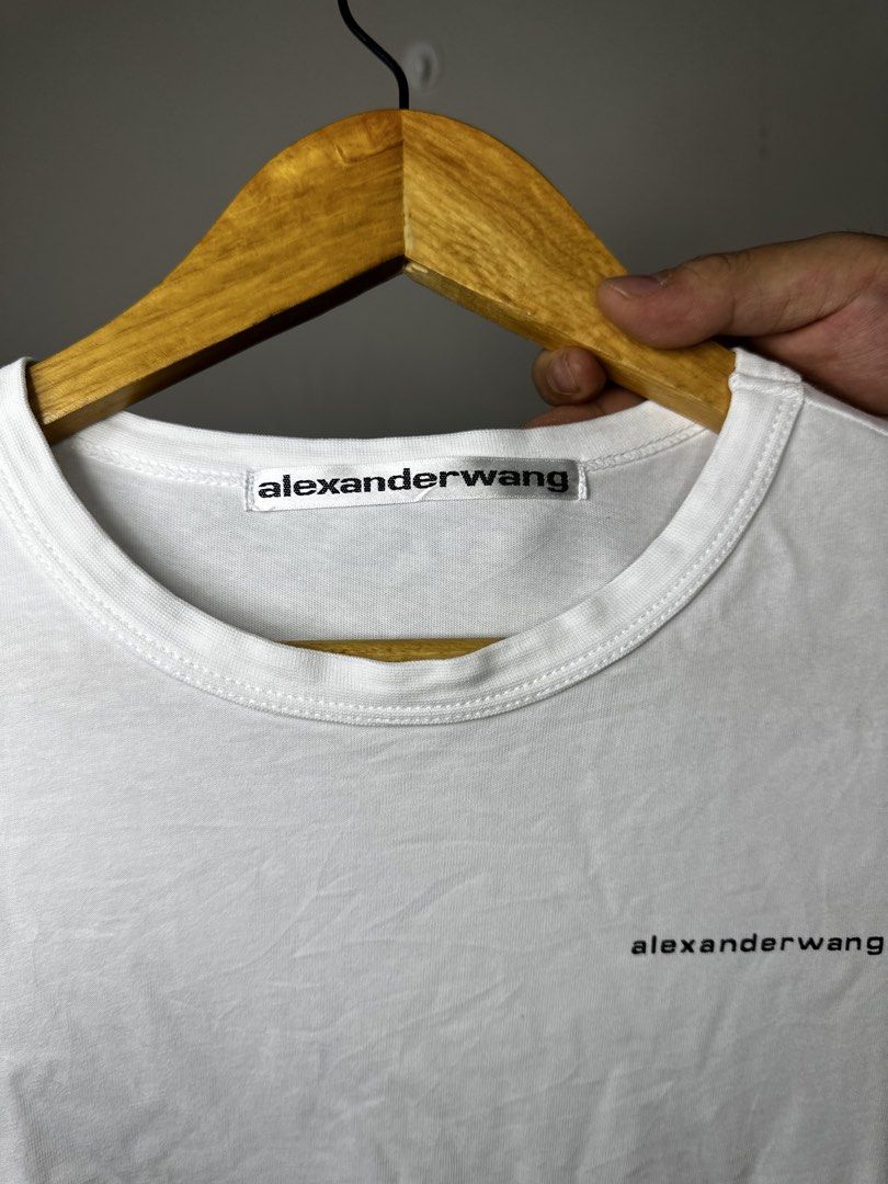 ALEXANDER WANG (Category: Shirts) located in Molave. Submitted by thriftmate13 (Listing ID 1464171516, Image 2). Description: .