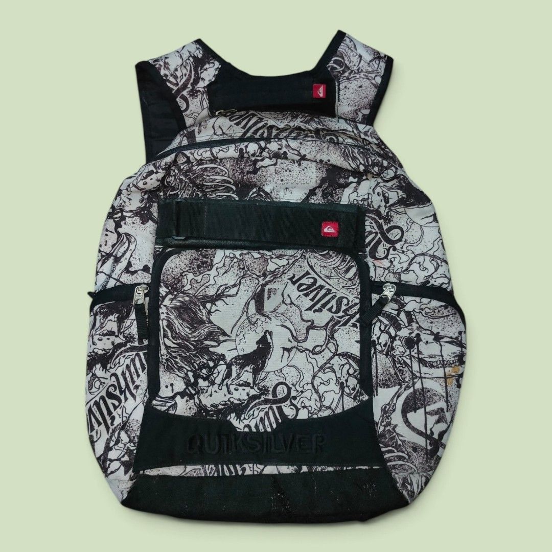All Over Print Quiksilver Backpack (Category: Backpacks) located in Manila. Submitted by montillano25396 (Listing ID 1464317915, Image 1). Description: Size: Large Issue: needs wash, scratches at the bottom part, need stitching sa gilid ng zip part.