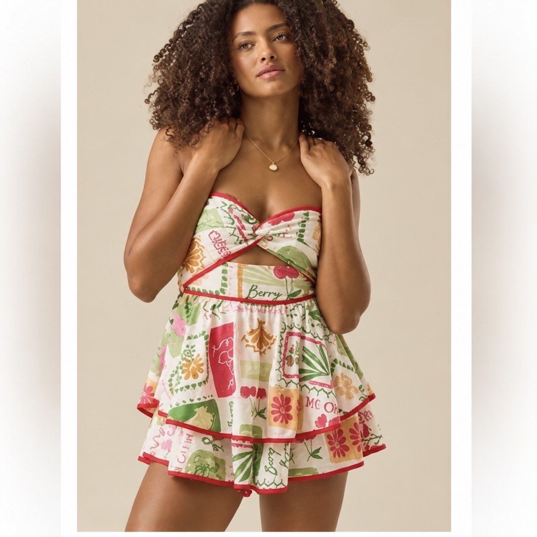 ALTAR’D STATE Alexis strapless dress romper (Category: Dresses) located in Paranaque City. Submitted by mikaelax (Listing ID 1464207602, Image 2). Description: This one is sooo cute i swear!! Wore it with a red cardigan, red shoes and a red lip for that red emphasis! ❤️ size on tag is XXS. It’s a but snug on me na bc i gained weight Btw it’s a dress that has built in shorts underneath! Looks like a dress from the outside but has the comfort of a 