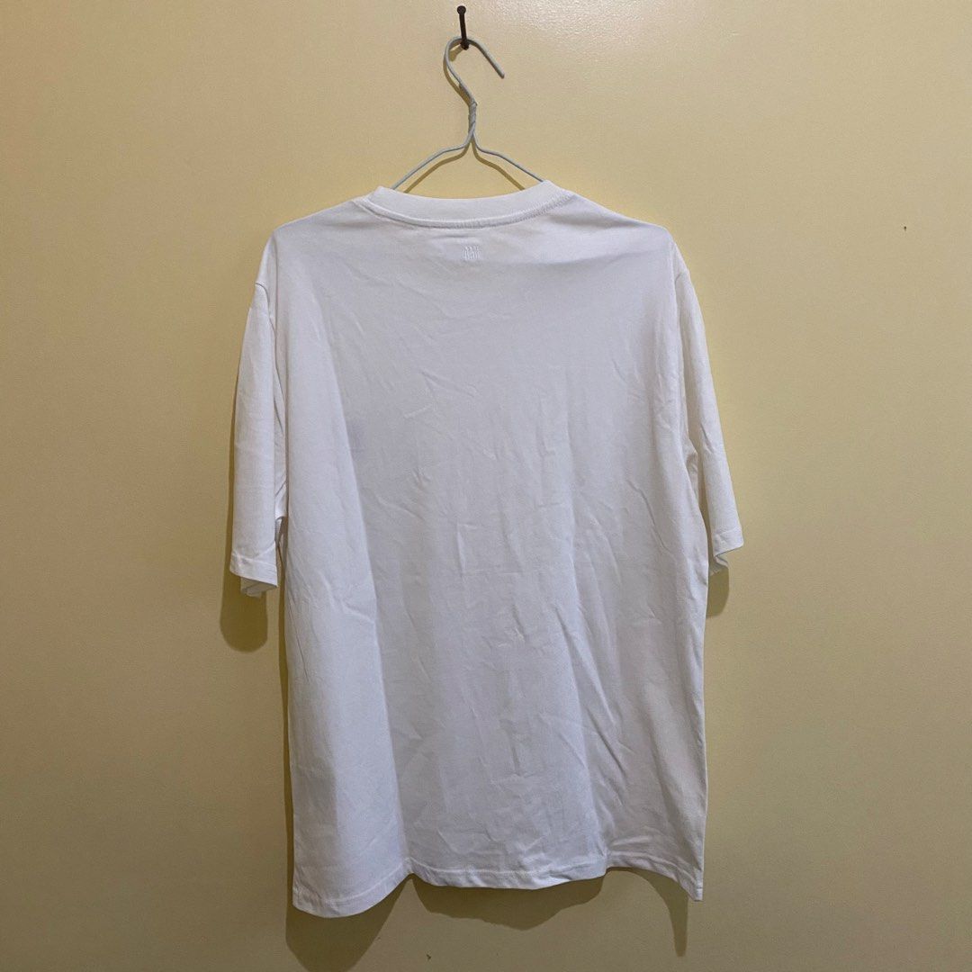 AMI Paris Ami de Coeur (Category: Tshirts & Polo Shirts ) located in Pavia. Submitted by youryuuu5 (Listing ID 1464354623, Image 2). Description: AMI Paris Ami de Coeur W: 22 L: 28 Brand New with Ziplock ₱ 900 Loc: Iloilo.