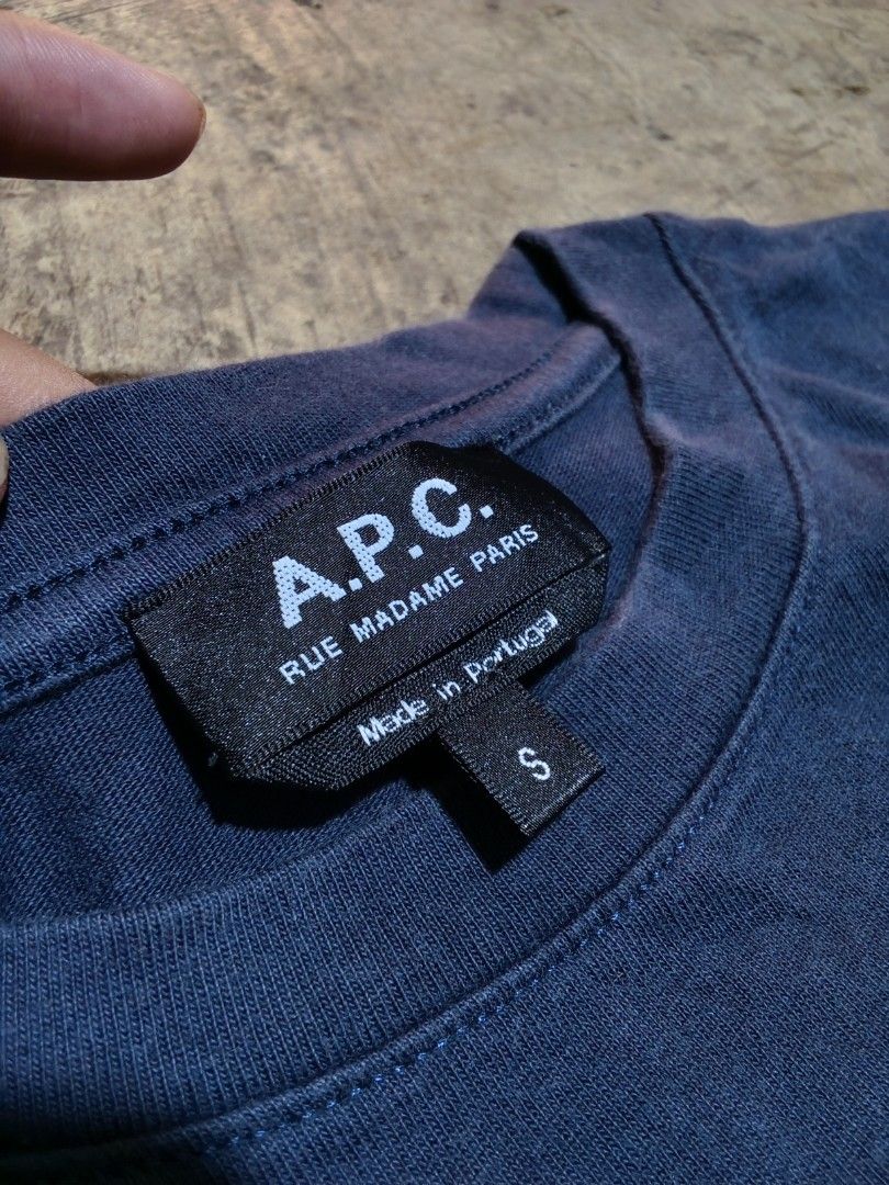 APC for women embroid design (Category: Formal Shirts) located in General Santos City (Dadiangas). Submitted by francfind (Listing ID 1464159686, Image 3). Description: APC ( FOR WOMEN ) embroid design ‎ ‎size:small ‎Dimes:16.5 X 23.5 ‎Excellent condition ‎Color rate:9/10 ‎No issue ‎Need wash ‎ ‎Mine:450+sf ‎ ‎Location: mindanao gensan santos city (9500) ‎.