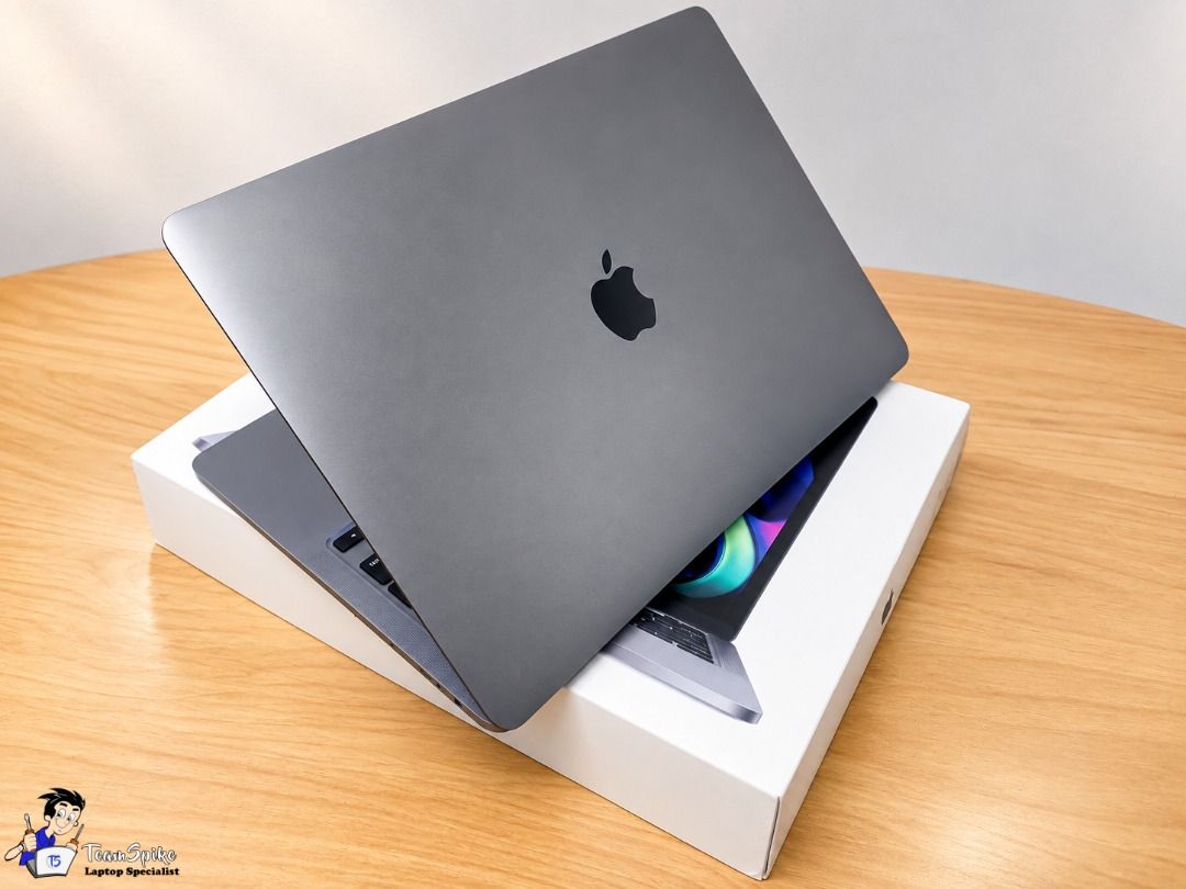 Apple MacBook Pro M1 Chip Laptop (Category: Laptops & Notebooks) located in Quezon City. Submitted by tslaptop (Listing ID 1464170989, Image 2). Description: 🔥 M1 POWER. PRO PERFORMANCE. 💻 Apple MacBook Pro A2338 | Space Gray 🩶 ⚡ Apple M1 Chip — Smooth, fast & reliable! ✨ 13.3” Retina Display | 2560×1600 💾 8GB RAM 📂 512GB SSD ⌨️ Touch Bar 🍎 macOS Tahoe 📶 WiFi • Bluetooth 📸 Camera • 🔊 Speakers • 🎤 Built-in Mic 🔌 2× Thunderbolt • 🎧 Head
