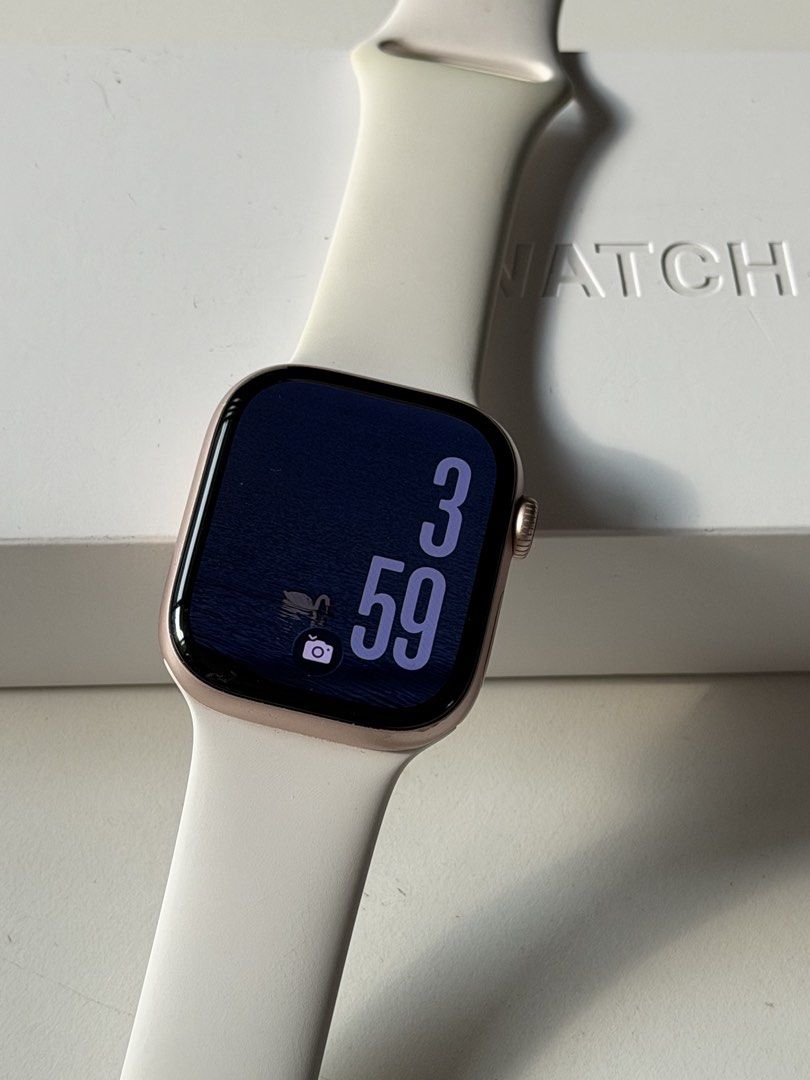 Apple Watch Series 10 (Category: Wearables & Smart Watches) located in Pasay City. Submitted by rjzbrown (Listing ID 1464167510, Image 1). Description: - Apple Watch Series 10 GPS - Rose Gold 42mm M/L - Elegant and modern design - Vibrant and clear display - Comfortable, light-colored band.
