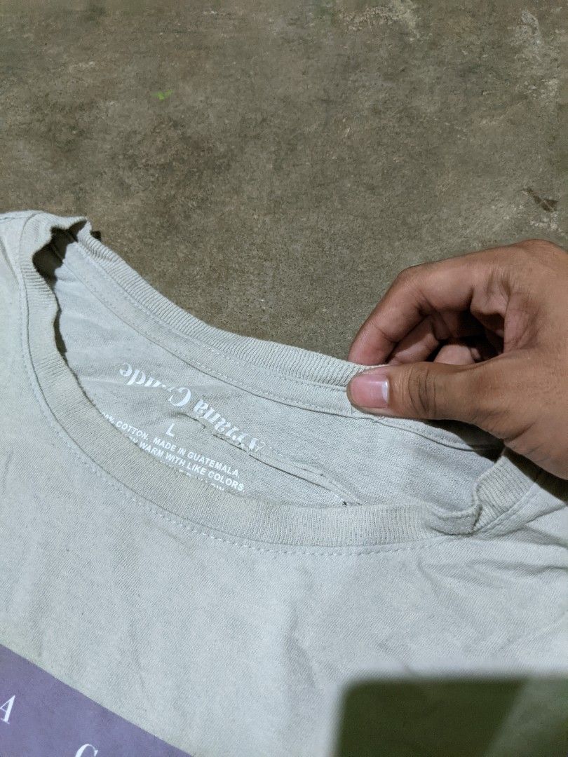 Ariana Grande Shirt (Category: Tshirts & Polo Shirts ) located in Aliaga. Submitted by anselthrifts (Listing ID 1464252033, Image 2). Description: boxy XL fit issue stain, repaired slice 300+sf.