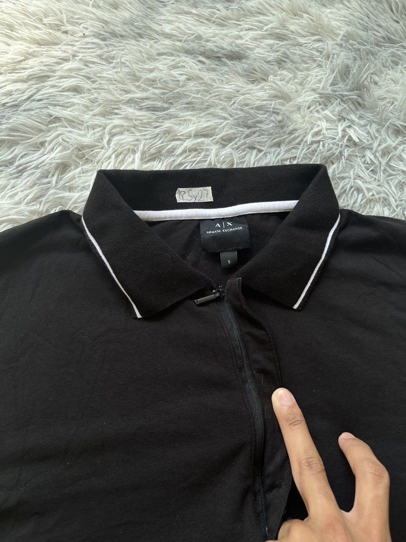 Armani Exchange Polo Shirt (Category: Tshirts & Polo Shirts ) located in Lipa City. Submitted by kent.finds (Listing ID 1464300898, Image 3). Description: Dimension: 📏W 18.5 📏L 27 Color Rate: 9.8/10 📌 Excellent Condition 💸 Mine : ₱1,200 + Shipping Fee🚚 Issue: ❌.