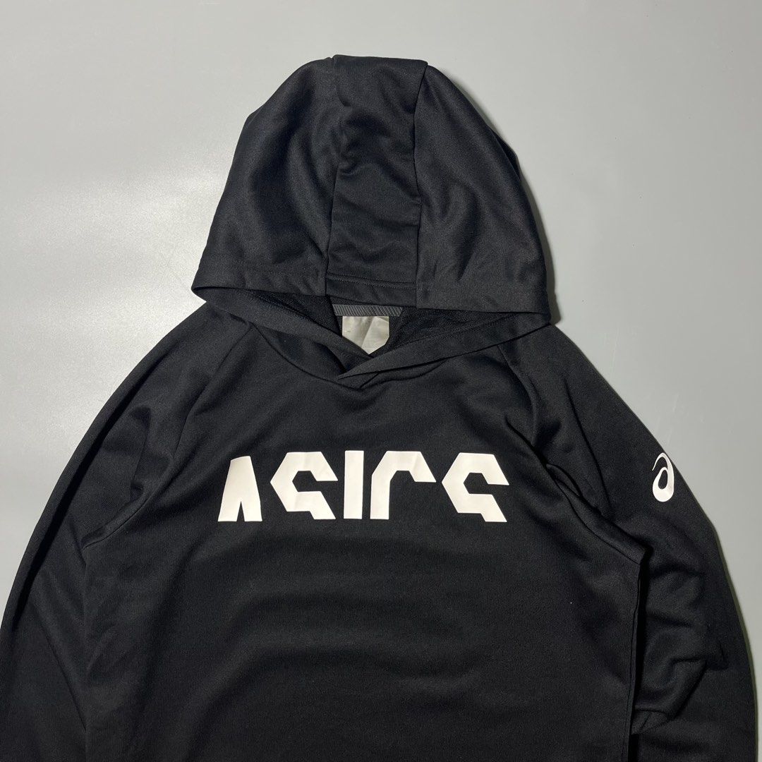 Asics Cropped Asics Sweat Top Pull Over Hoodie (Category: Hoodies) located in Bacolod City. Submitted by marmanj (Listing ID 1464318659, Image 2). Description: ♻️ Asics Cropped Asics Sweat Top Pull Over Hoodie •Original - Complete tags •Condition: Good as new •Size: Medium ( L on tag ) •Length: 26.5L •Width: 20.5” •Color: Black •Color rate: 10/10 •Design : Cropped Big Logo Asics on front & Asics Logo on left arm sleeve •No flaws 🔖Price: ₱700 📌L