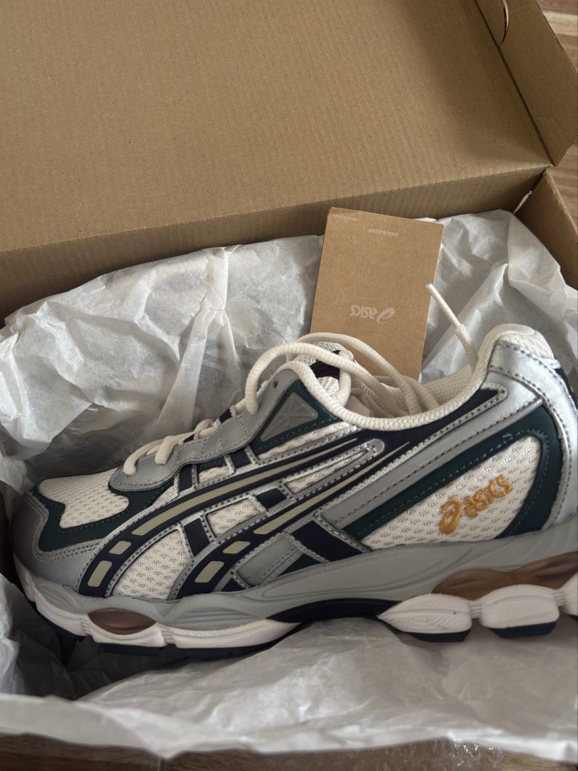 ASICS Gel-NYC 2055 (Category: Sneakers) located in Naga. Submitted by shee_04 (Listing ID 1464200544, Image 1). Description: 100% Authentic — purchased from ASICS. I can provide the receipt for proof of purchase. Condition: Used only 5x Size: Men’s 6.5 / Women’s 8 / 25 cm (Sized up, it can fit those who usually wear 24 cm or Women’s 7.) SRP: ₱8,890.