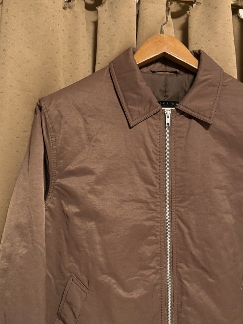 ASOS brown zip-up collared jacket -Medium (Category: Coats, Jackets and Outerwear) located in Cavite. Submitted by _solidolo (Listing ID 1464263049, Image 3). Description: 29 x 23.