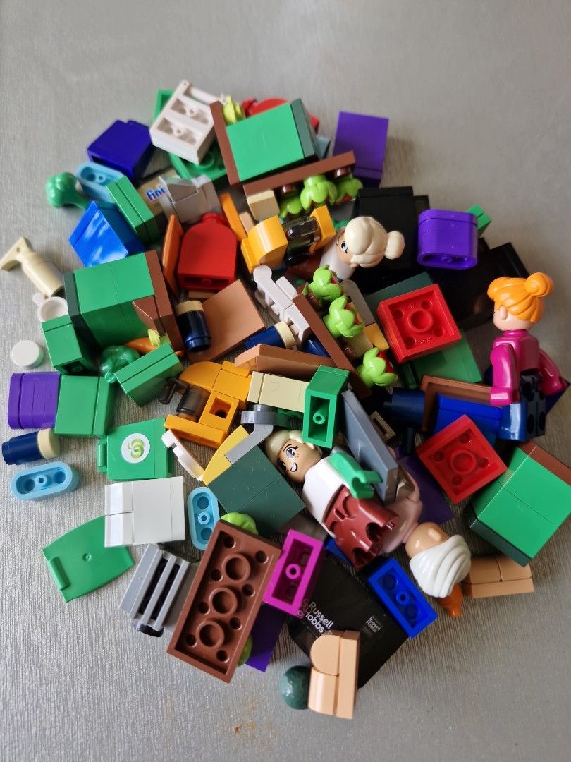 Assorted bricks (Category: Lego & Building Sets) located in Quezon City. Submitted by declttermum (Listing ID 1464140340, Image 1). Description: Assorted bricks, complete sets w/o stickers. 44 sets available. Wysiwyg. Available by December. P25 each. #bricks #lego.
