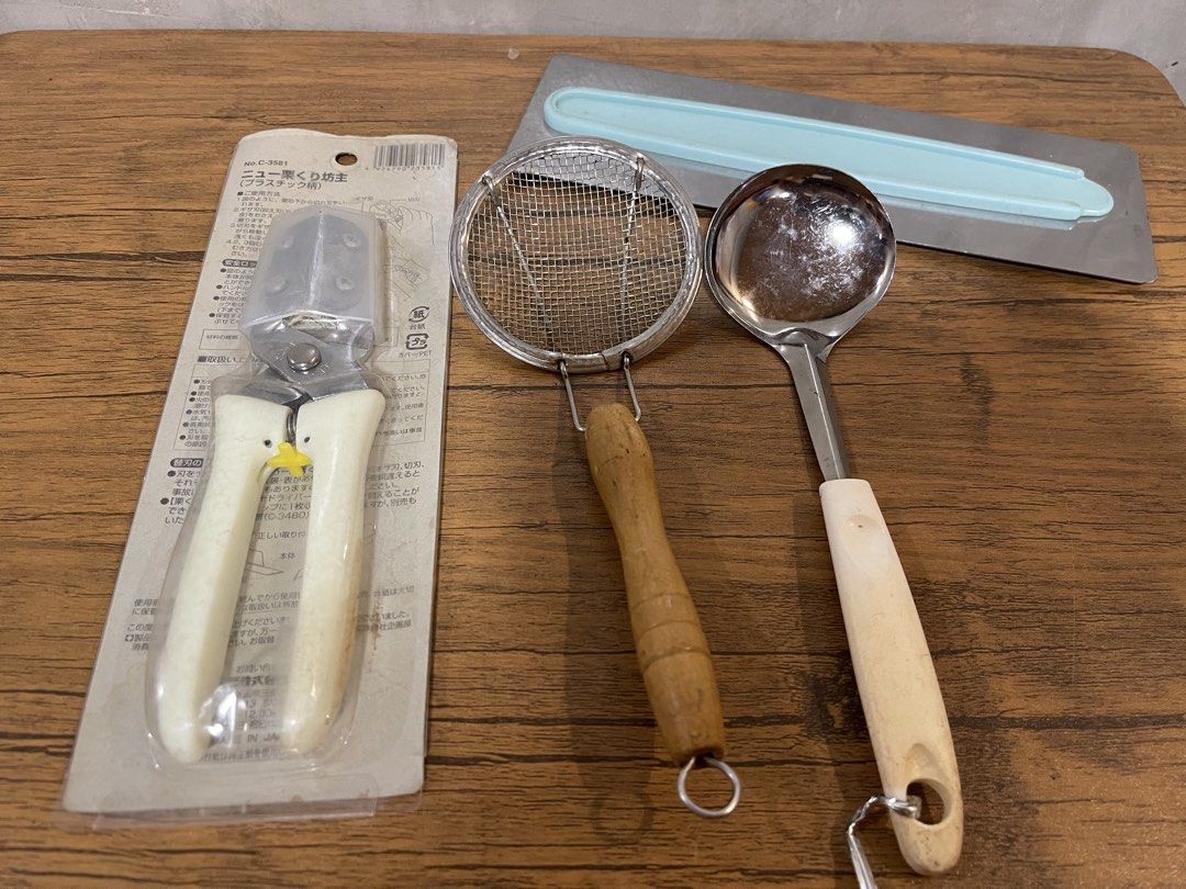 asstd kitchenwares (Category: Other Kitchenware & Tableware) located in San Fernando. Submitted by japansurpluselyu (Listing ID 1464242491, Image 1). Description: .