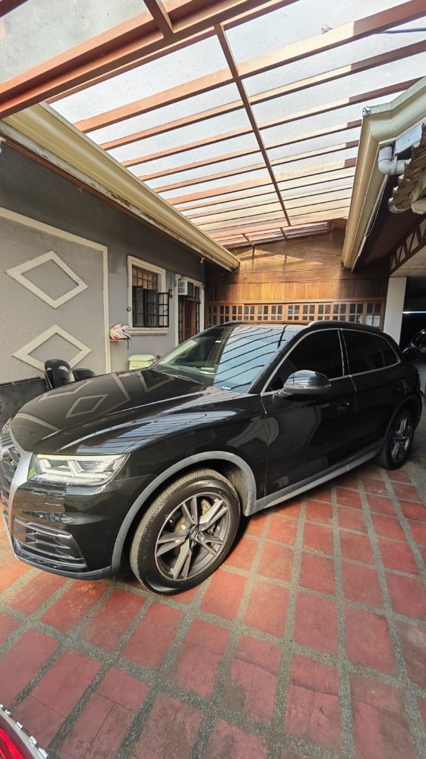 Audi Q5 2.0 TFSI quattro (A) (Category: Used Cars) located in Mandaluyong City. Submitted by thunderjetlee6 (Listing ID 1464217672, Image 2). Description: Casa maintained With ECU (better accelaration and fuel consumption).