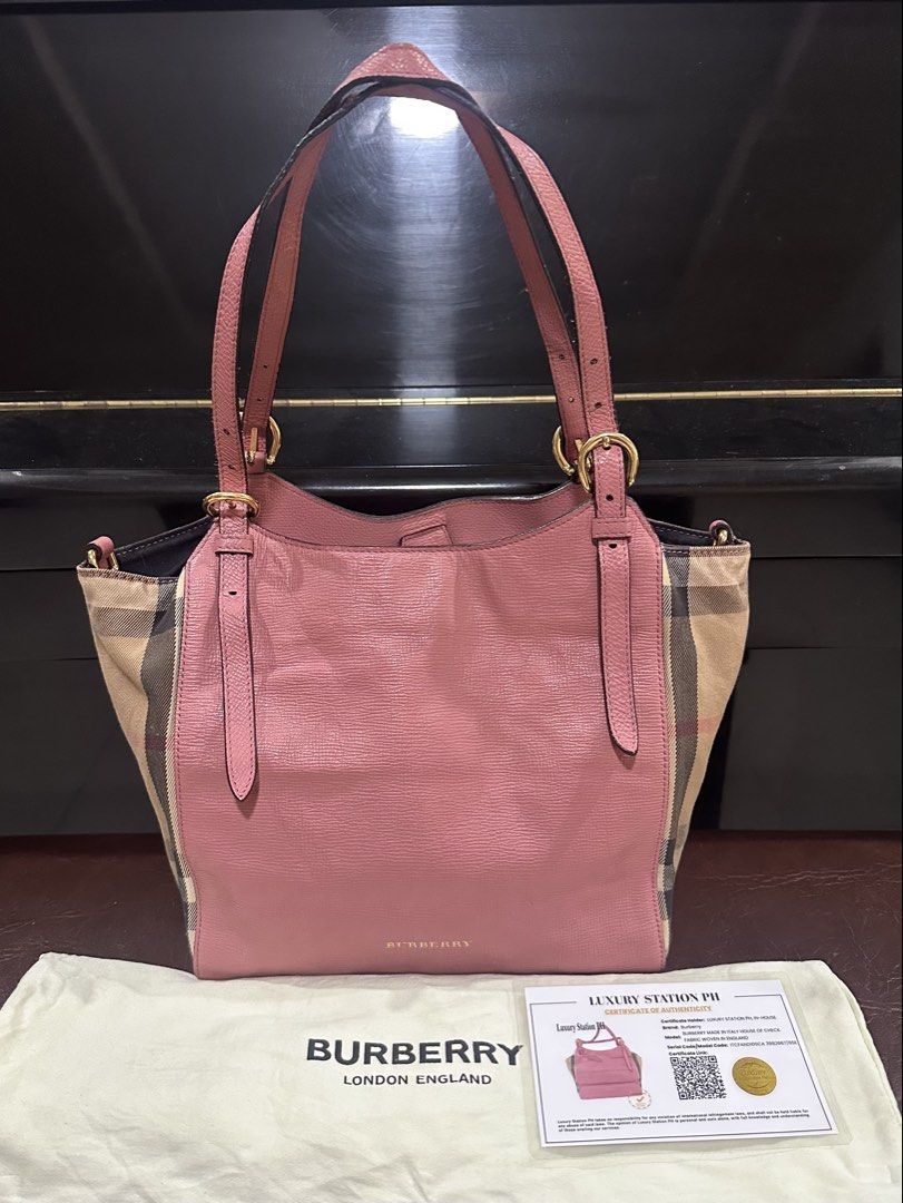Authentic Burberry Shoulder Bag (Category: Luxury Bags & Wallets) located in Las Pinas. Submitted by marshmallowmax (Listing ID 1464215030, Image 2). Description: Guaranteed Authentic! Exellent used! Minimal signs of usage, no flaws With dustbag and authenticity Certificate.