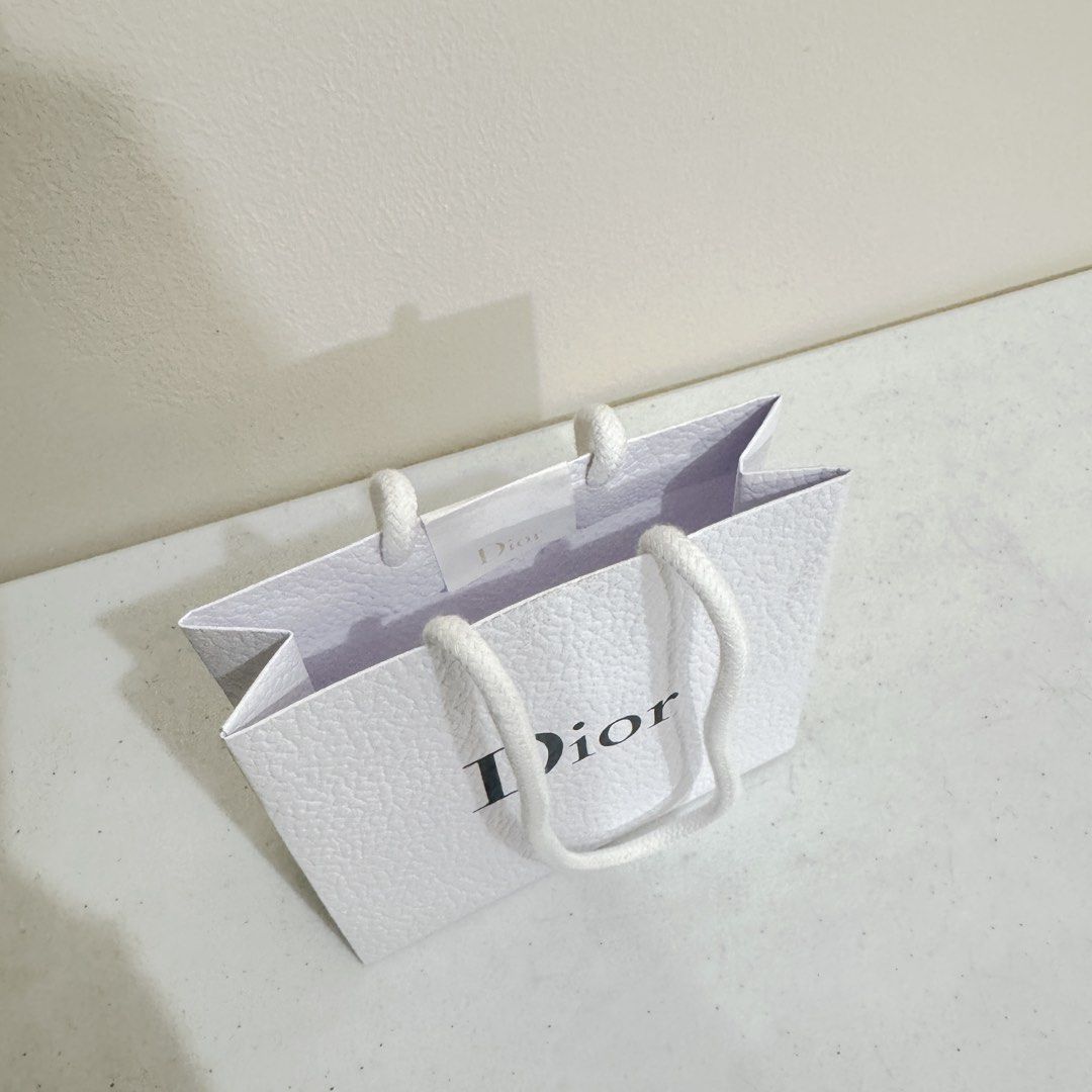 Authentic Dior Small Paper Bag (Category: Other Stationery & Craft) located in Manila. Submitted by destashedmnl (Listing ID 1464284537, Image 2). Description: 💫 FREE SHIPPING WITHIN METRO MANILA 💫 (₱500 & up worth of purchase via J&T) 🩶 Message me for more info/photos. 😊 🩶 MOP: BDO/BPI/GCASH/GOTYME 🩶 MOD: -Lalamove (Same Day Delivery: Metro Manila and nearby provinces) -J&T ; starts at ₱50 sf (Metro Manila/Provincial) 📝 Notes: Personal it