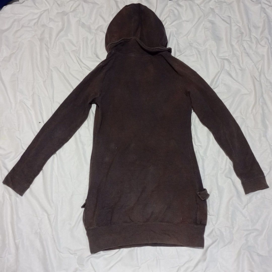 Authentic Et Boite Brown Hooded Jacket With Contrasting Violet Lining and Quarter Zip Pullover (Category: Coats, Jackets and Outerwear) located in Rizal. Submitted by cosmicwonders (Listing ID 1464273775, Image 3). Description: ₱300 + SF Please manage your expectations as this is thrifted/preloved. Color may vary due to lighting. L: 30.5" | W: 17" ★ Payment first ★MOP: GCASH ★ COURRIER: J&T DM for more Qs!.
