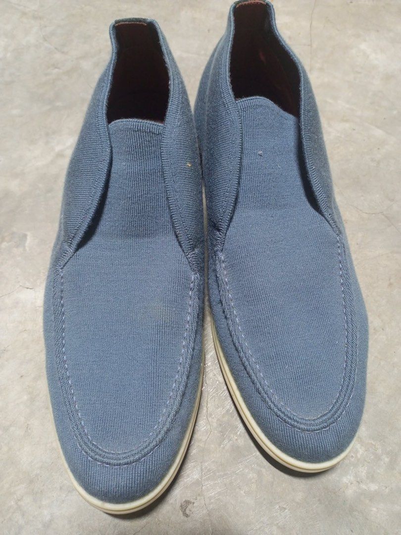 Authentic loro piana open walk (Category: Sneakers) located in Pasig City. Submitted by blitzkriegspc (Listing ID 1464235545, Image 2). Description: - Blue canvas slip-on shoes - Comfortable and easy to wear - Inner sole branding visible - Ideal for casual outings - Versatile wardrobe staple.