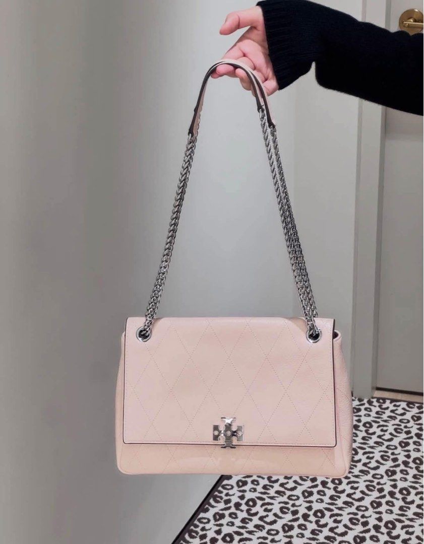 🇺🇸AUTHENTIC TORY BURCH BAG🇺🇸 (Category: Shoulder Bags) located in Manila. Submitted by rmcs.luxwatches (Listing ID 1464219228, Image 3). Description: .
