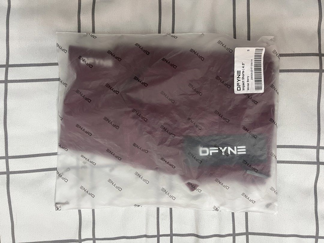 AUTHETIC DFYNE IMPACT SHORTS WINTER BERRY (Category: Activewear) located in Quezon City. Submitted by _justkeepshopping_ (Listing ID 1464229809, Image 2). Description: Authentic and brandnew!!! No lowballers! Last price! If you can’t afford it, there are fake ones in the market. Feel free to explore that instead. 😘 RFS: wrong size.