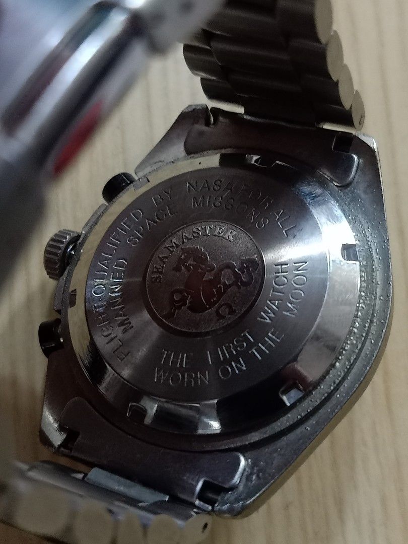 Automatic (Category: Men's Watches) located in Las Pinas. Submitted by quick_deals_great_finds2 (Listing ID 1464182367, Image 3). Description: Automatic 40mm wrist size 7 Good Working condition.