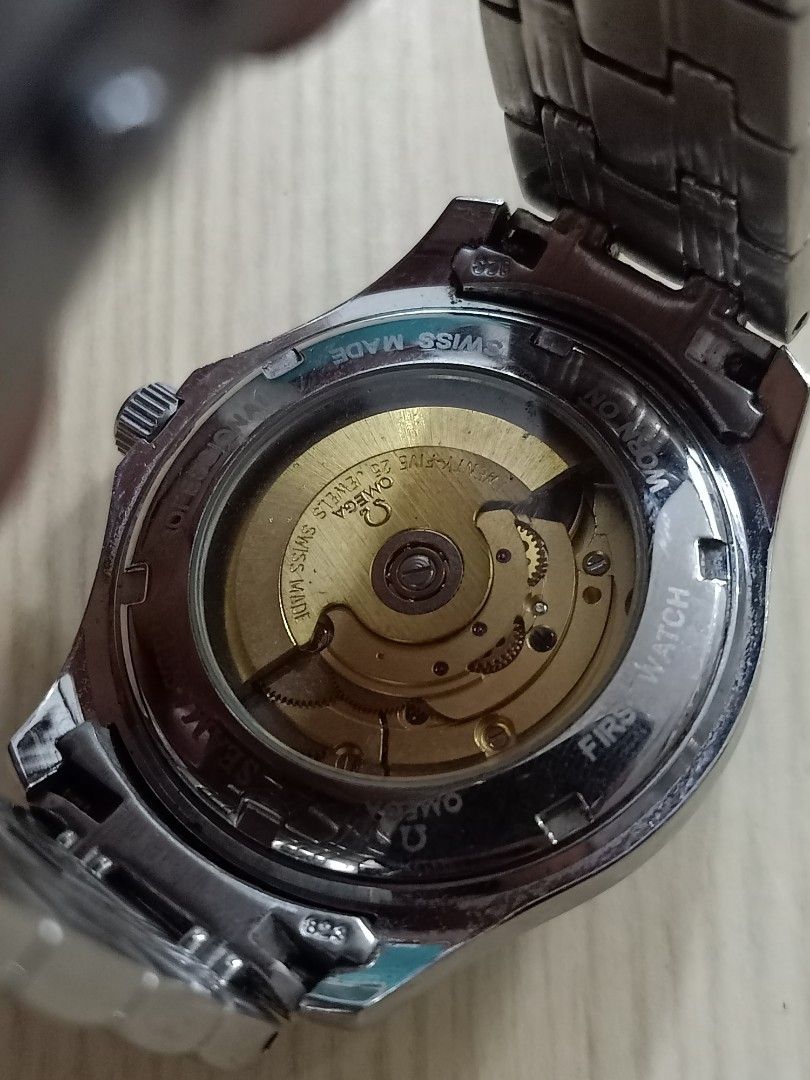 Automatic (Category: Men's Watches) located in Las Pinas. Submitted by quick_deals_great_finds2 (Listing ID 1464185855, Image 3). Description: Automatic 38mm fits wrist 7 inches Good working condition.