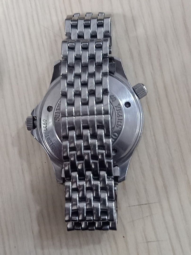 Automatic (Category: Men's Watches) located in Las Pinas. Submitted by quick_deals_great_finds2 (Listing ID 1464187162, Image 3). Description: Automatic 40mm wrist size 7 inches Good working condition.