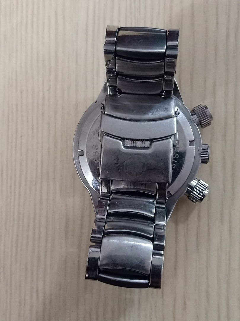 Automatic (Category: Men's Watches) located in Las Pinas. Submitted by quick_deals_great_finds2 (Listing ID 1464188410, Image 3). Description: Automatic 42mm large fits wrist 7 Good Working condition.