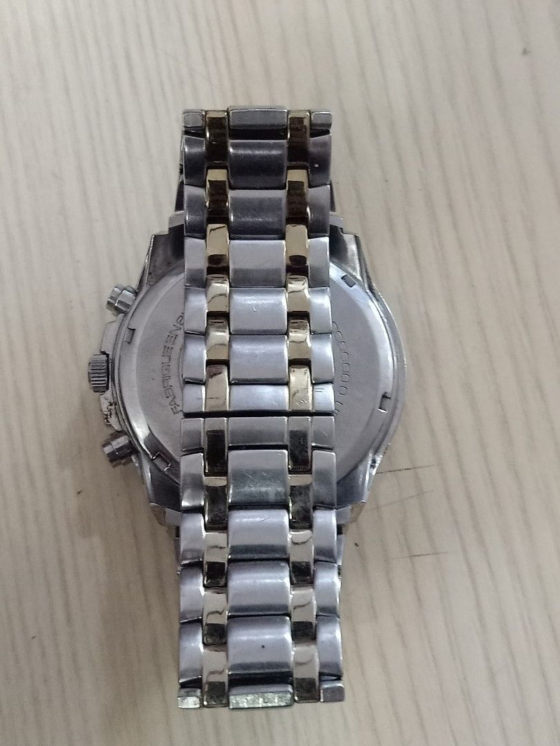 Automatic (Category: Men's Watches) located in Las Pinas. Submitted by quick_deals_great_finds2 (Listing ID 1464189570, Image 3). Description: Big size 45mm wrist 7 inches Good working condition.