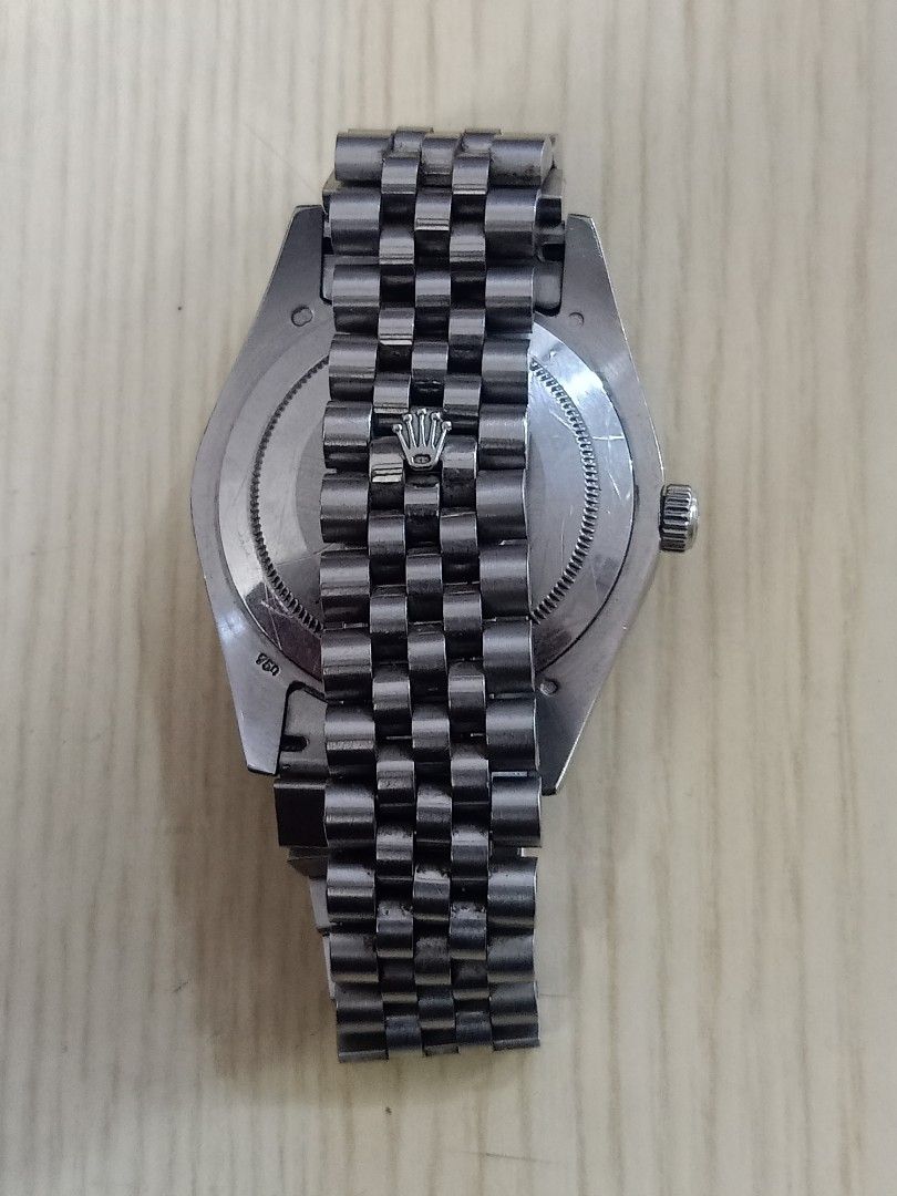Automatic (Category: Men's Watches) located in Las Pinas. Submitted by quick_deals_great_finds2 (Listing ID 1464189888, Image 3). Description: 42 mm large fits wrist 7 inches Fully functional keeps time.