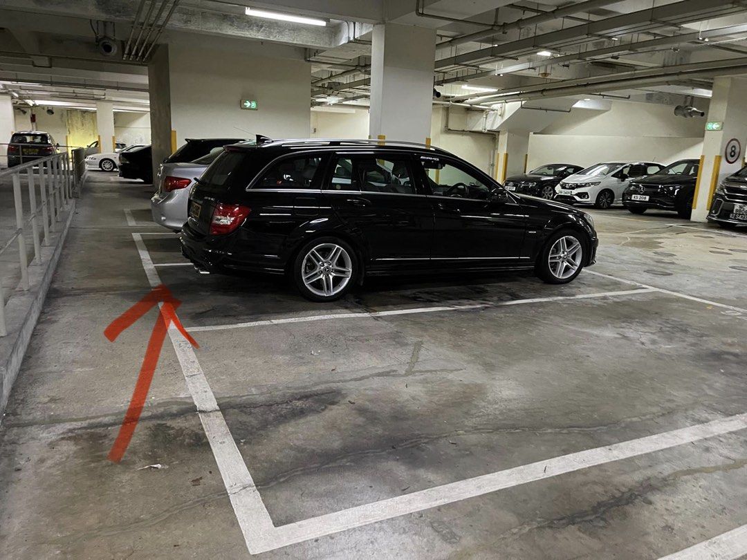 將軍澳廣場B1停車場車位 （分類：車位）位於 Hong Kong。 由 lato0000 提交（商品編號 1464173910，圖片 3）。簡介： 車位空間闊落 適合大車及七人車 有闊落空間開合尾門 近商場電梯 乾淨企理 直接業主 可省佣金 有意可聯絡我 最快10月1號可起租。