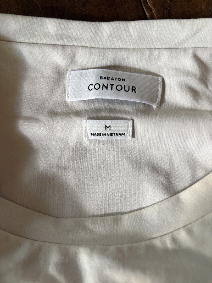 Babaton (aritzia) bodysuit (Category: Undergarments & Loungewear) located in Baguio. Submitted by rheaanne07 (Listing ID 1464147369, Image 3). Description: Medium on tag .