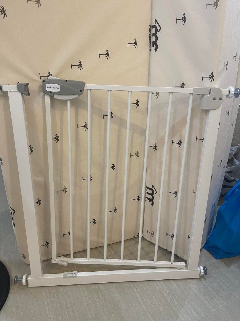 Baby Safety Gate (Category: Safety Gates, Locks & Protectors) located in Binan City. Submitted by _sunnysideshop (Listing ID 1464215473, Image 1). Description: .